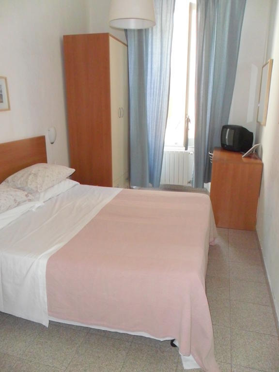 Albergo Romeo Noli Szoba fotó
